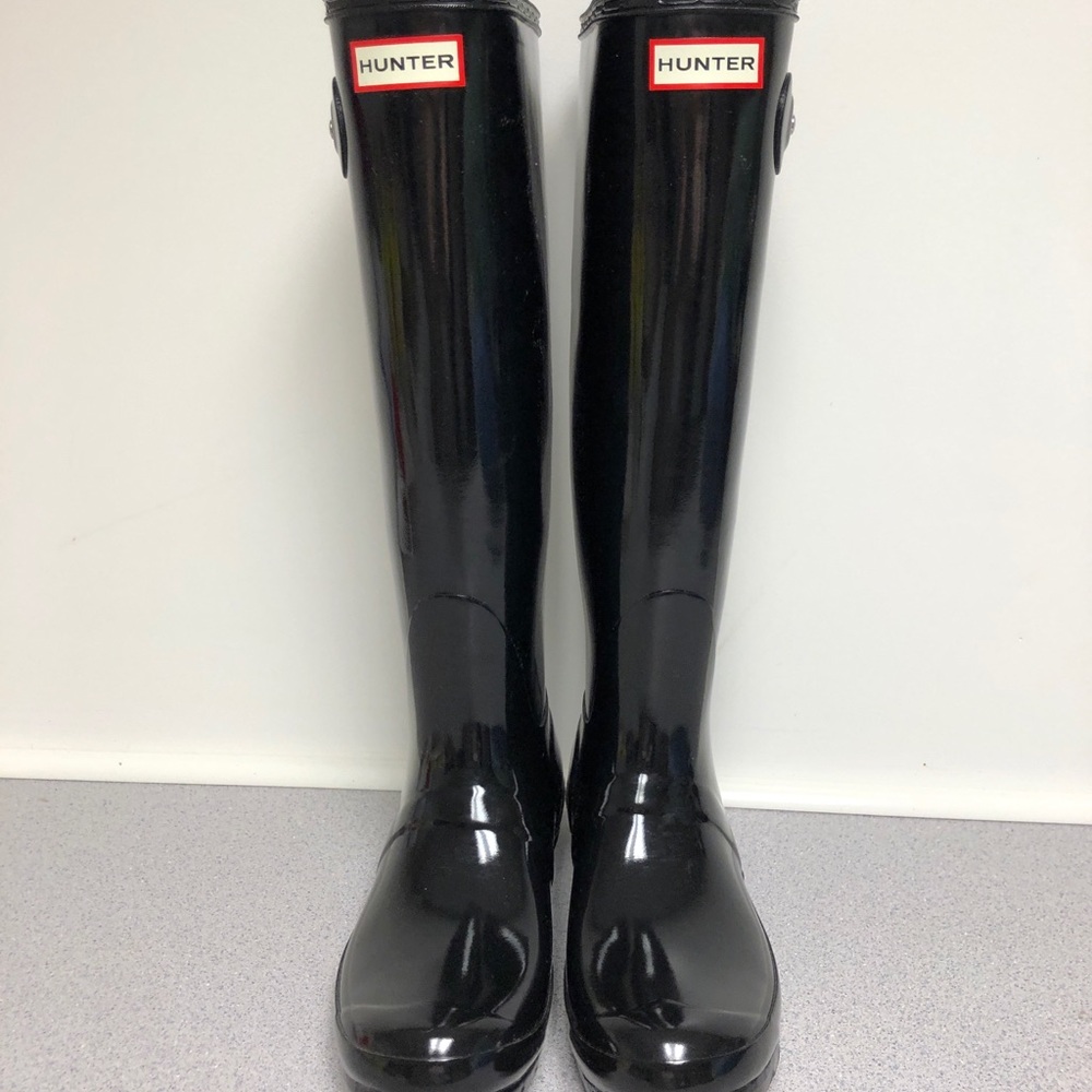 Hunter boots size 8.